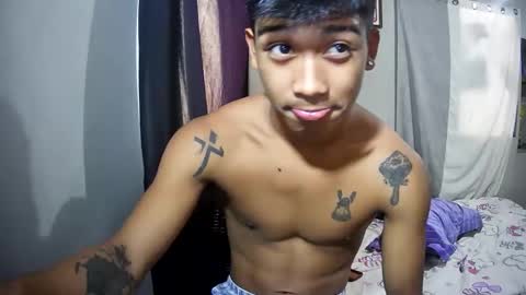 Snapshot of ur_asianpinoy chatting on 09/17/25, 05:53 ur_asianpinoy online show from 09/17/25, 05:53