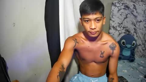 Snapshot of ur_asianpinoy chatting on 11/11/25, 05:24 ur_asianpinoy online show from 11/11/25, 05:24