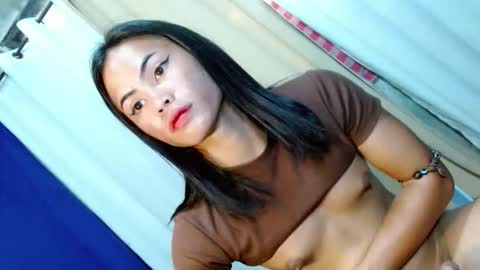 Snapshot of ur_beauty_and_the_beast chatting on 05/06/26, 12:19 MEGS MEGS online show from 05/06/26, 12:19