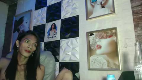 Snapshot of ur_chrizzy_fav chatting on 10/25/25, 08:22 chrizzy online show from 10/25/25, 08:22