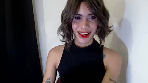 Snapshot of ur_cutebbygirl chatting on 12/22/25, 10:18 Liza online show from 12/22/25, 10:18