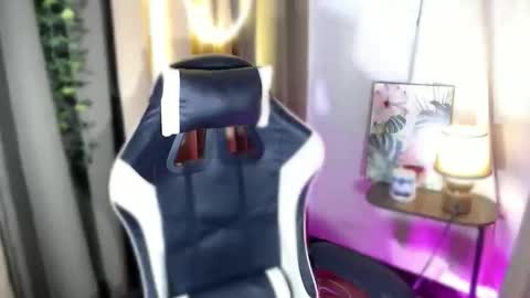 Snapshot of ur_dazzlingmorenaxx chatting on 11/07/25, 01:49 ur_dazzlingmorenaxx online show from 11/07/25, 01:49