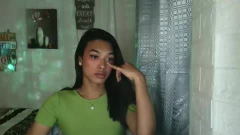 Snapshot of ur_dazzlingmorenaxx chatting on 01/08/26, 03:20 ur_dazzlingmorenaxx online show from 01/08/26, 03:20