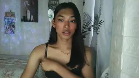 Snapshot of ur_dazzlingmorenaxx chatting on 02/16/26, 02:51 ur_dazzlingmorenaxx online show from 02/16/26, 02:51