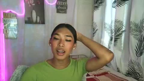 ur_dazzlingmorenaxx online show from 04/08/26, 03:06