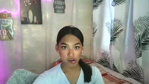 ur_dazzlingmorenaxx online show from 04/10/26, 02:39