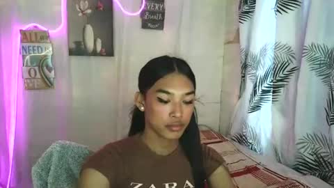 ur_dazzlingmorenaxx online show from 04/18/26, 01:31