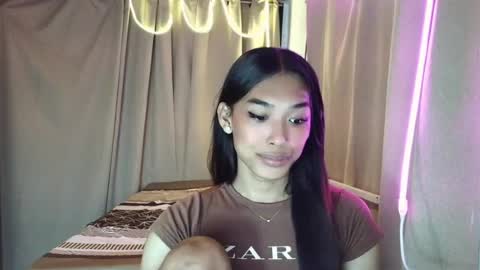 ur_dazzlingmorenaxx online show from 08/08/26, 04:20