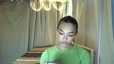 ur_dazzlingmorenaxx online show from 08/10/26, 03:32