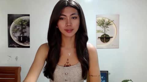 Snapshot of ur_extra_petite chatting on 05/30/26, 01:08 online show from 05/30/26, 01:08