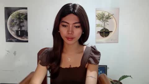 Snapshot of ur_extra_petite chatting on 06/02/26, 02:08 online show from 06/02/26, 02:08