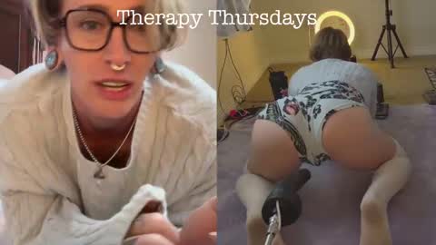 Snapshot of ur_goddess_daylee chatting on 11/20/25, 09:03 Goddess online show from 11/20/25, 09:03