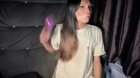 Snapshot of ur_new_obsession chatting on 04/01/26, 08:48 ur_new_obsession online show from 04/01/26, 08:48