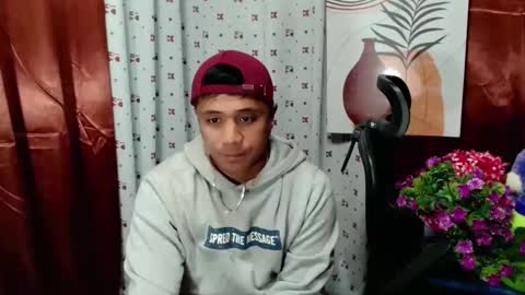 Snapshot of ur_pinoydave chatting on 12/02/24, 07:27 Dave online show from 12/02/24, 07:27