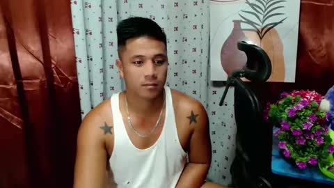 Snapshot of ur_pinoydave chatting on 12/11/24, 12:23 Dave online show from 12/11/24, 12:23