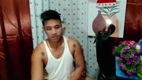 Snapshot of ur_pinoydave chatting on 12/12/24, 01:49 Dave online show from 12/12/24, 01:49