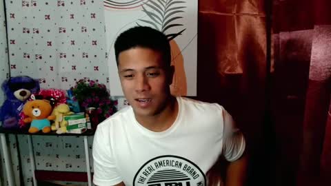 Snapshot of ur_pinoydave chatting on 01/21/25, 03:32 Dave online show from 01/21/25, 03:32