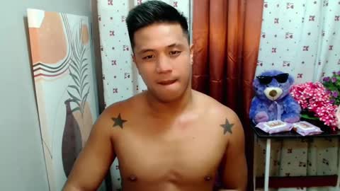 Snapshot of ur_pinoydave chatting on 02/03/25, 05:35 Dave online show from 02/03/25, 05:35