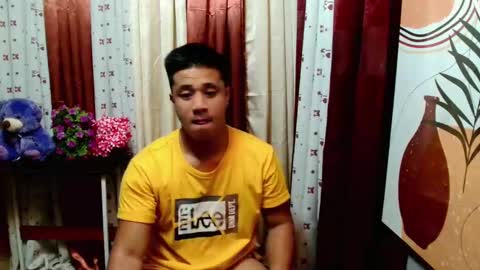 Snapshot of ur_pinoydave chatting on 03/08/25, 09:29 Dave online show from 03/08/25, 09:29