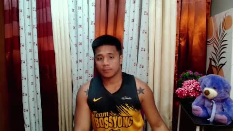 Snapshot of ur_pinoydave chatting on 03/11/25, 11:04 Dave online show from 03/11/25, 11:04