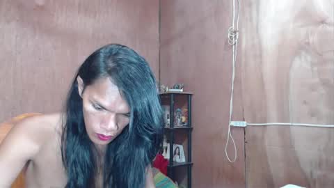 Snapshot of ur_prescious_xxx chatting on 05/11/26, 02:17 Ur Lovely Pricious online show from 05/11/26, 02:17