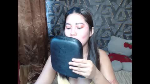 Snapshot of ur_prettychelsie18 chatting on 05/30/26, 10:40 ur_prettychelsie18 online show from 05/30/26, 10:40