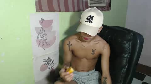 ur_raffy online show from 02/19/25, 12:22