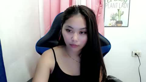 ur_small_girl online show from 11/30/25, 07:12