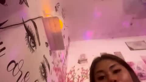 Snapshot of ur_ultimatedreamgirlxoxo chatting on 02/24/26, 10:30 HelloIm Girly online show from 02/24/26, 10:30