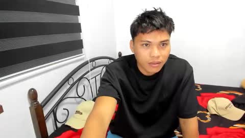 Snapshot of urasian_ajie chatting on 04/09/26, 01:05 urasian_ajie online show from 04/09/26, 01:05