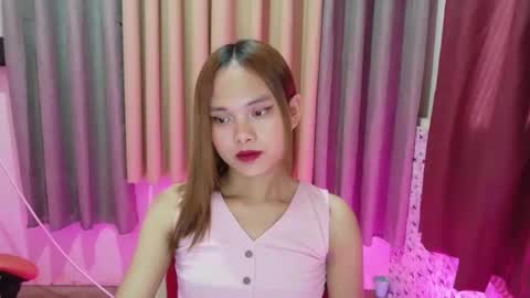 urasian_crisa online show from 12/17/25, 07:14