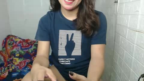 Snapshot of urasian_dreamgirl69 chatting on 02/25/26, 05:28 bela online show from 02/25/26, 05:28