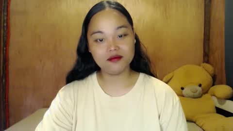 Snapshot of urasian_hotchix69 chatting on 10/18/25, 06:37 Lycah online show from 10/18/25, 06:37