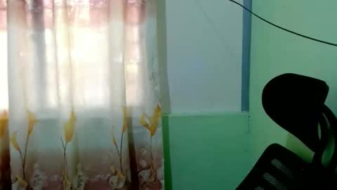 Snapshot of urasian_joy chatting on 10/28/25, 03:54 urasian_joy online show from 10/28/25, 03:54