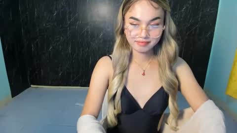 urasian_kat online show from 03/10/25, 03:20