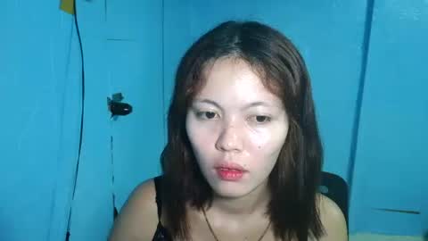 Snapshot of urasian_leamae chatting on 11/18/25, 12:38 Your Angel online show from 11/18/25, 12:38