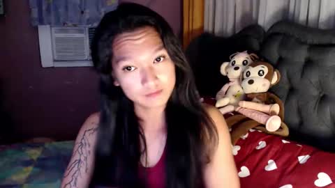 NEWRA  ALLISON online show from 05/28/26, 04:04