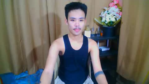 Snapshot of urasiancumboix2 chatting on 10/12/25, 09:52 urasiancumboix2 online show from 10/12/25, 09:52