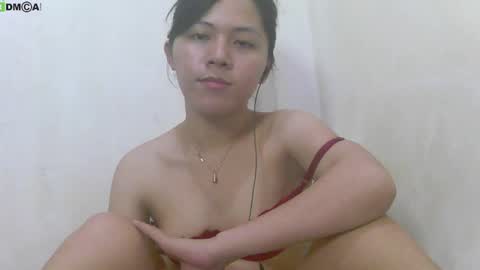 Snapshot of urasianlover69x chatting on 12/27/24, 09:43 rai online show from 12/27/24, 09:43