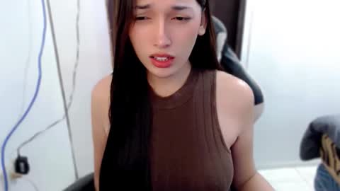 Snapshot of urasianpinaylizaxxx chatting on 12/15/25, 05:17 Its me Liza online show from 12/15/25, 05:17