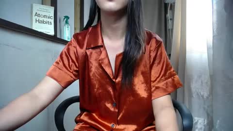 Snapshot of urasiantserika chatting on 12/24/24, 02:21 Erika online show from 12/24/24, 02:21