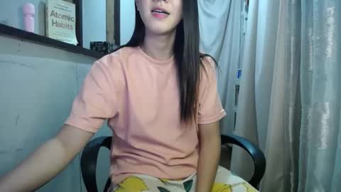 Snapshot of urasiantserika chatting on 01/31/25, 01:45 Erika online show from 01/31/25, 01:45