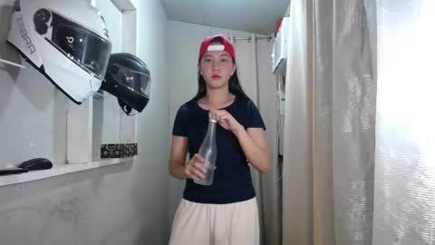 Snapshot of urasiantserika chatting on 09/08/25, 08:19 Erika online show from 09/08/25, 08:19