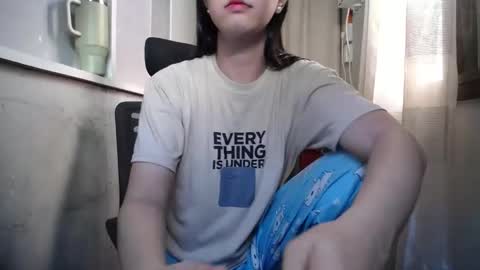 Snapshot of urasiantserika chatting on 10/14/25, 12:22 Erika online show from 10/14/25, 12:22