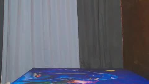 Snapshot of urasianversahunkxx chatting on 12/13/24, 10:30 johnzen online show from 12/13/24, 10:30