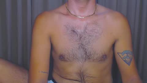 Snapshot of urasianversahunkxx chatting on 09/09/25, 12:21 johnzen online show from 09/09/25, 12:21