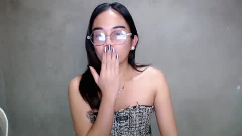 Snapshot of urbabydollx16 chatting on 06/15/26, 06:21 urbabydollx16 online show from 06/15/26, 06:21