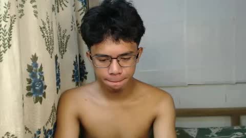 Snapshot of urbbyjosh chatting on 12/19/24, 05:40 joshua online show from 12/19/24, 05:40