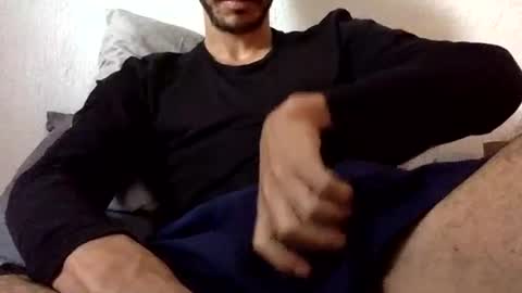 Snapshot of urbestbigdick chatting on 01/29/25, 11:35 urbestbigdick online show from 01/29/25, 11:35