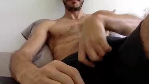 Snapshot of urbestbigdick chatting on 12/22/25, 05:54 urbestbigdick online show from 12/22/25, 05:54